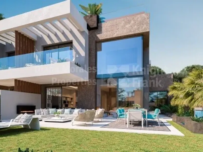 Rio Real, Semi-detached house in gated community with stunning views