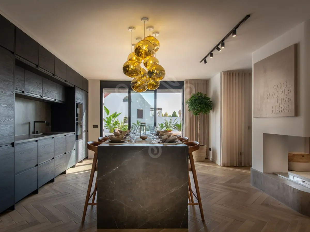 Elegant Three-Bedroom Apartment in Nueva Andalucia, Marbella