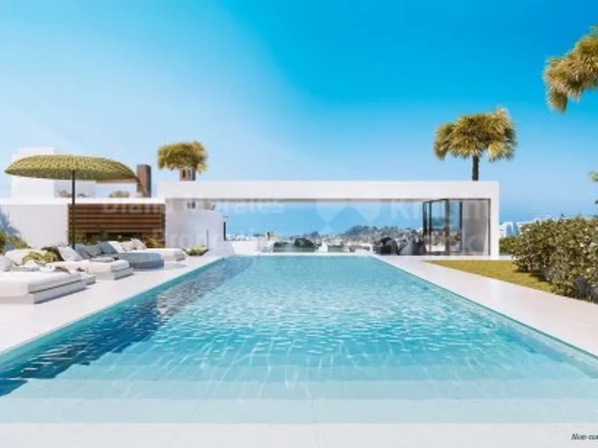 Rio Real, Semi-detached house in gated community with stunning views