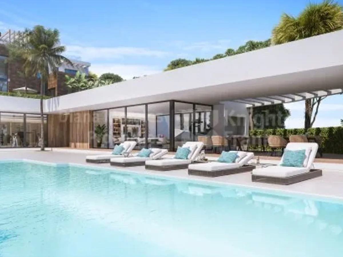 Rio Real, Semi-detached house in gated community with stunning views