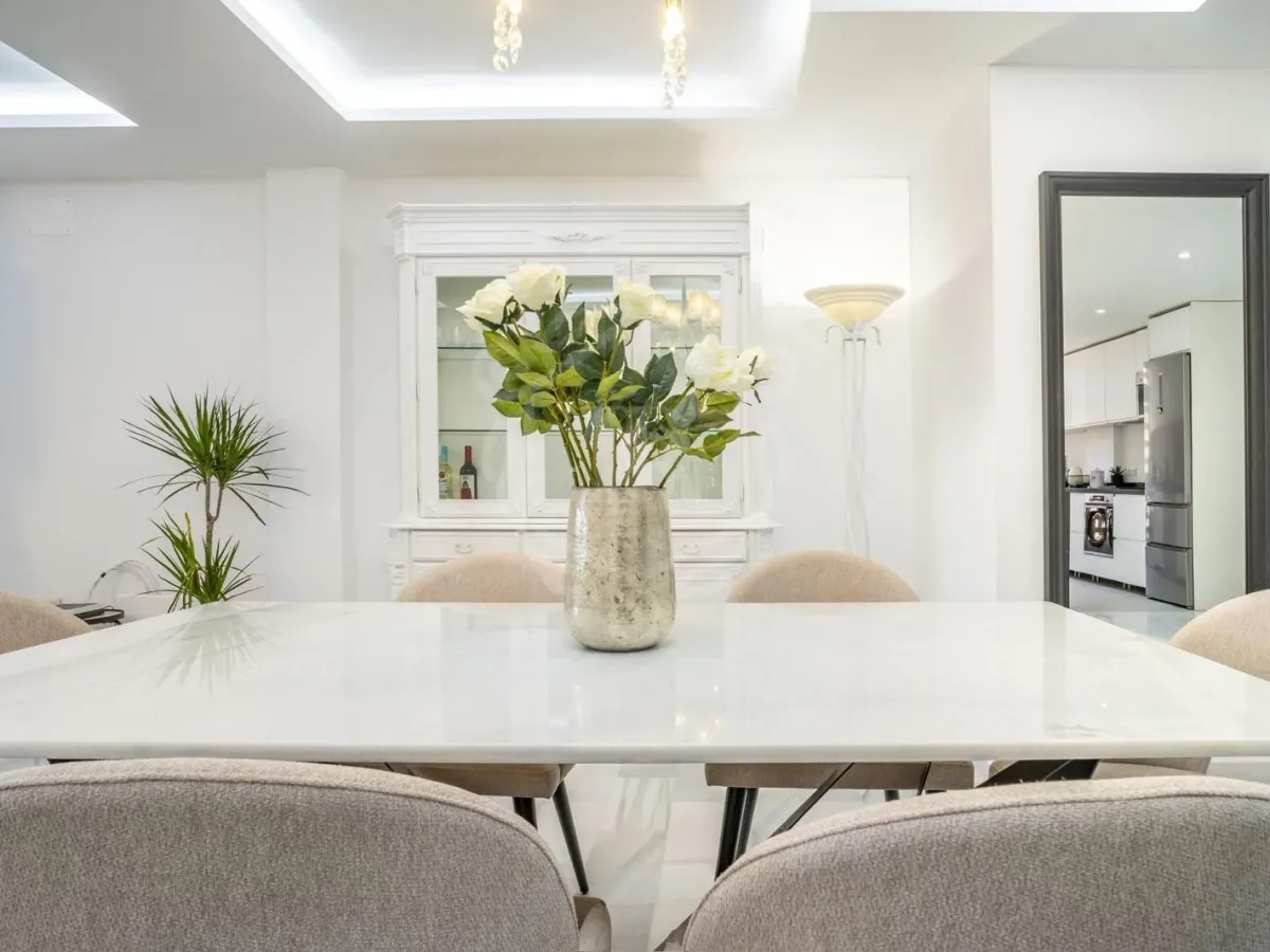 Spacious Three-Bedroom Apartment with Communal Amenities in Nueva Andalucia, Marbella