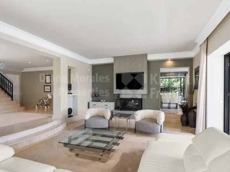 Villa Mangaleta, elegant family home in Las Brisas