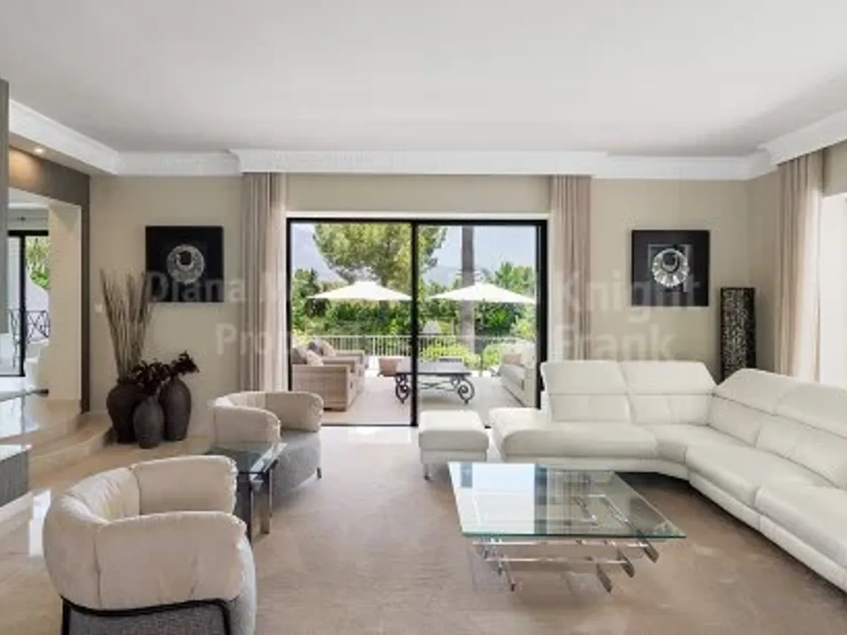 Villa Mangaleta, elegant family home in Las Brisas