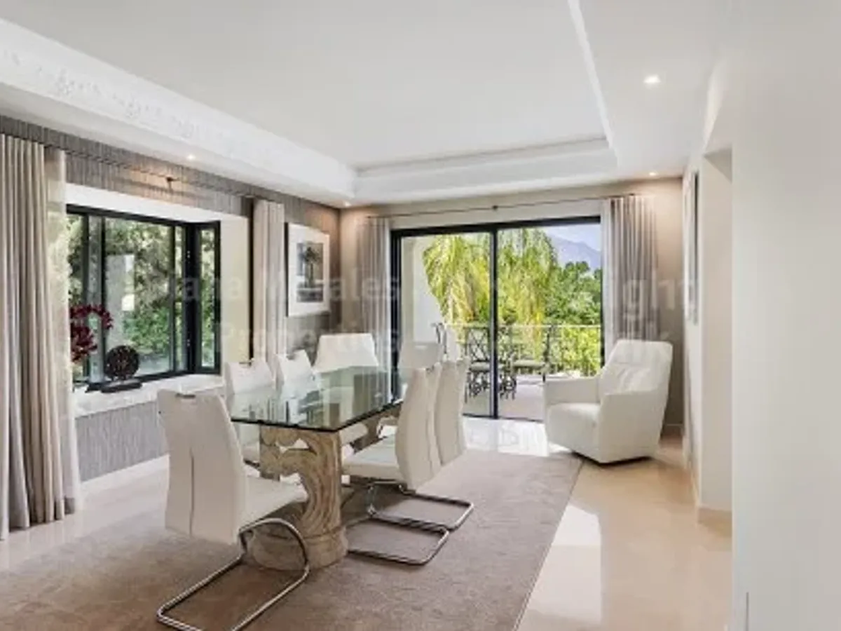 Villa Mangaleta, elegant family home in Las Brisas