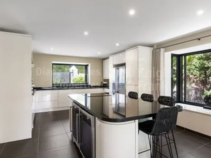 Villa Mangaleta, elegant family home in Las Brisas