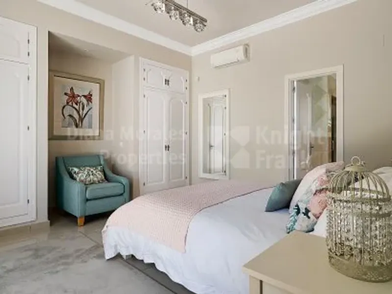 Villa Mangaleta, elegant family home in Las Brisas