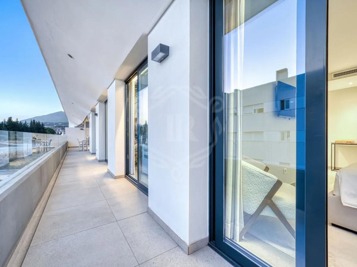 Spacious Duplex Penthouse with Panoramic Views in San Pedro de Alcantara