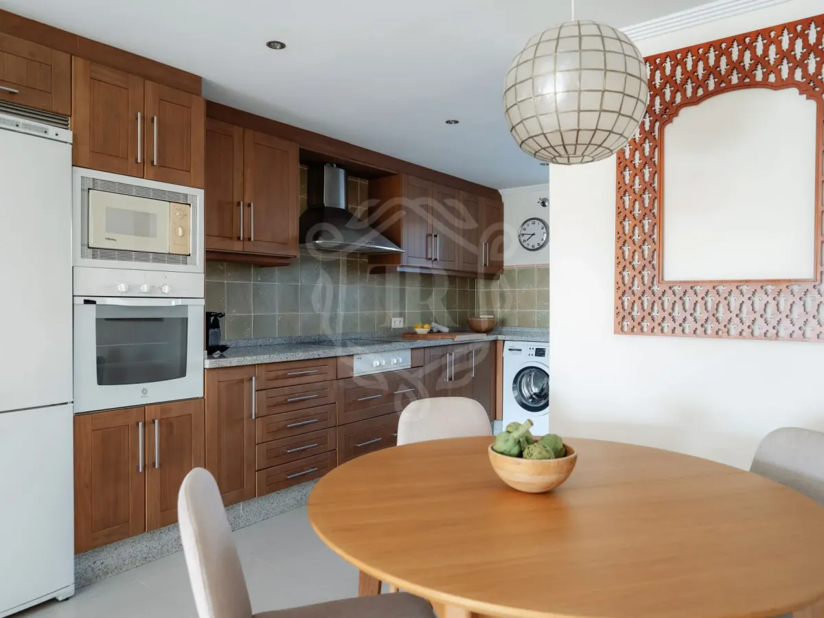Elegant Two-Bedroom Apartment in Royal Gardens, Nueva Andalucia