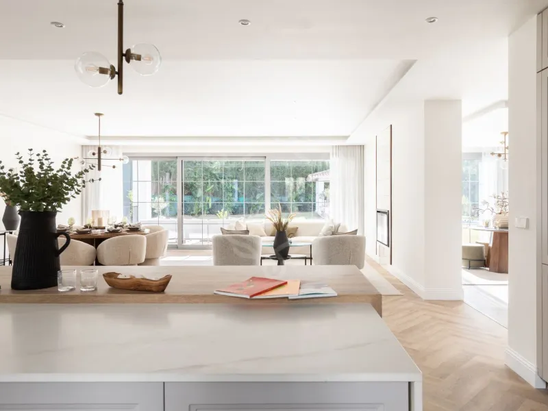 Elegant Four-Bedroom Villa with Panoramic Views in Los Arqueros, Benahavis