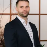 Contemporary Villa with Refined Design in Nueva Andalucía 4