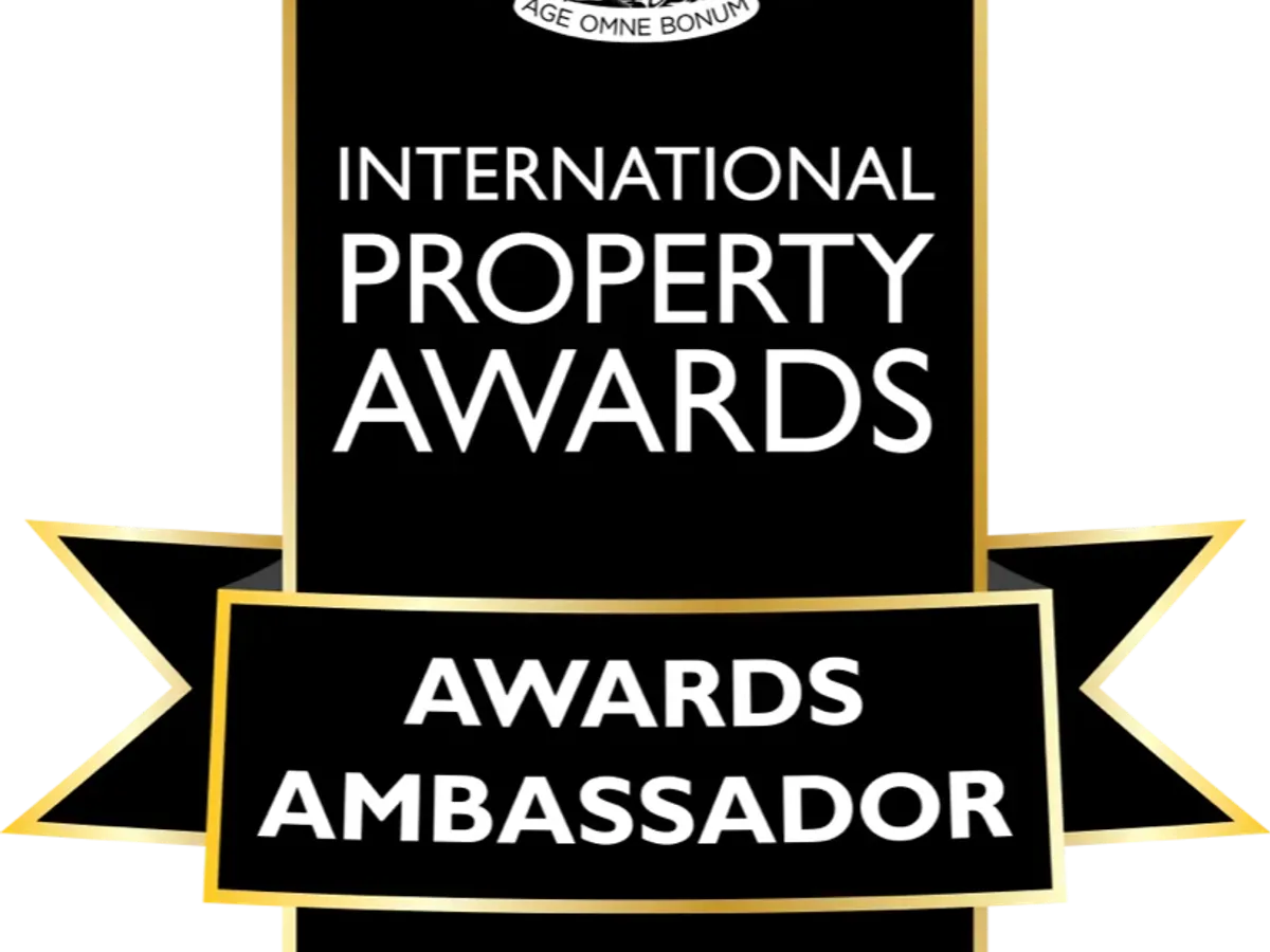 Contemporary Villa with Refined Design in Nueva Andalucía