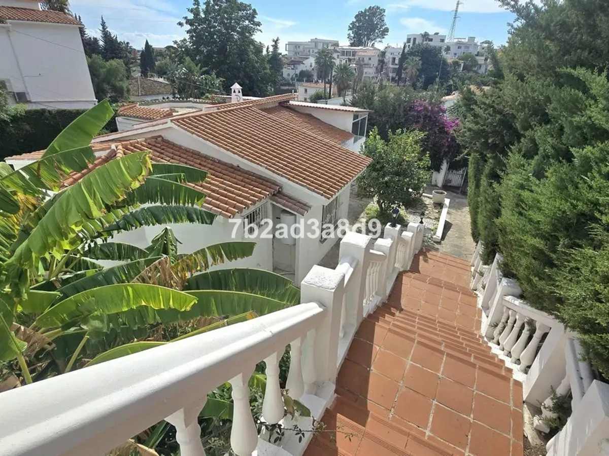 3 Bedroom Villa For SaleNueva Andalucía