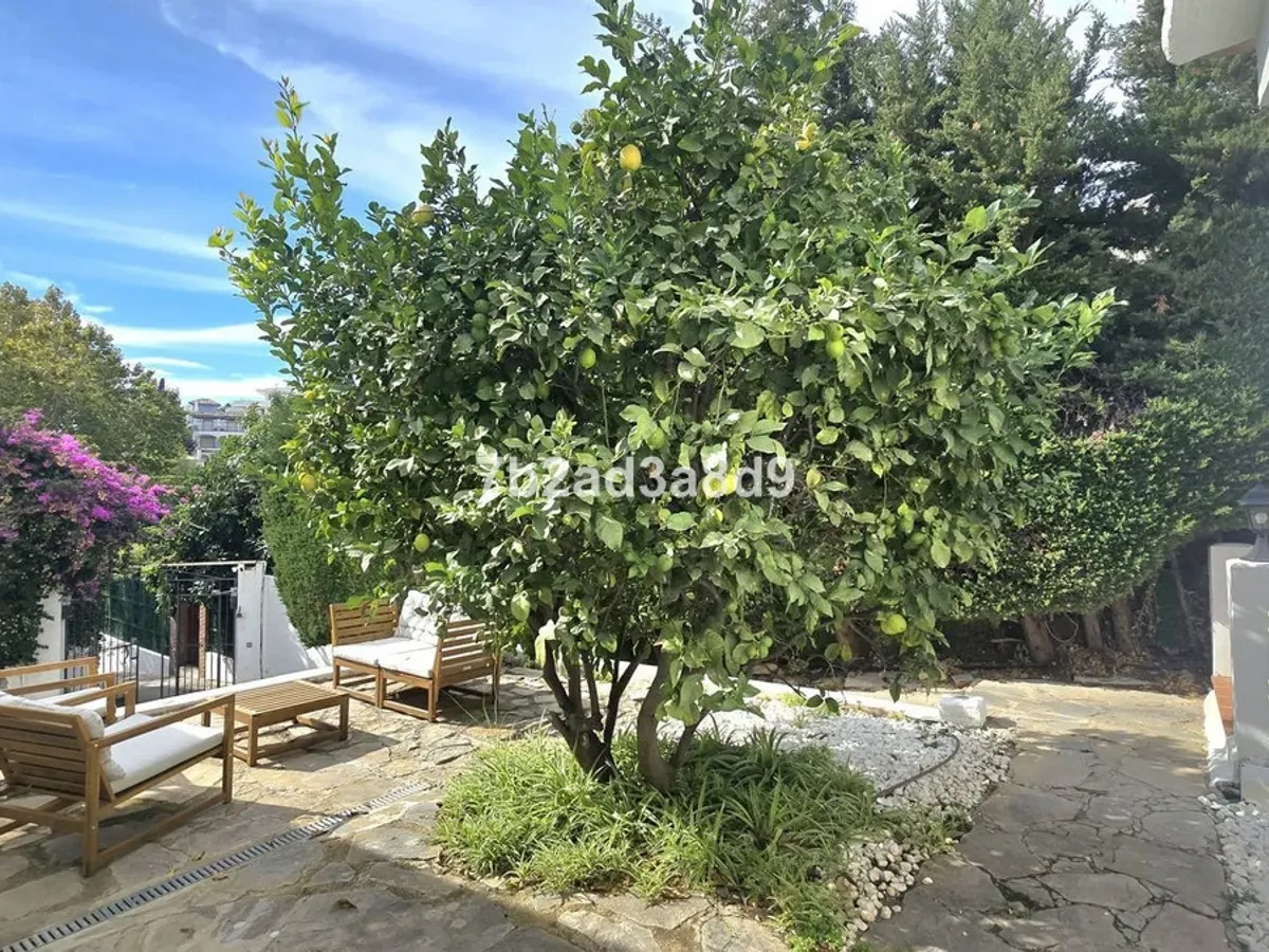 3 Bedroom Villa For SaleNueva Andalucía