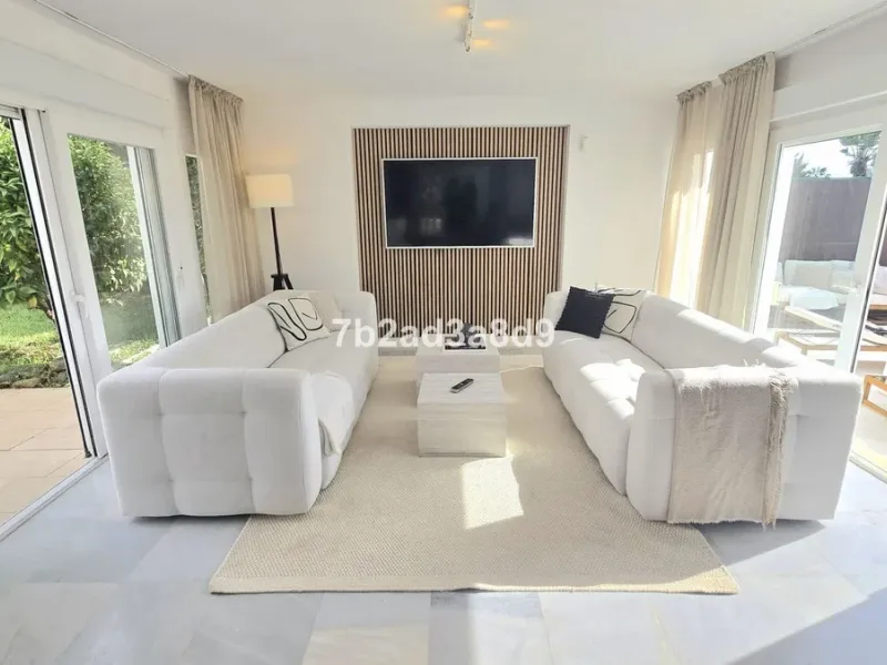 3 Bedroom Villa For SaleNueva Andalucía