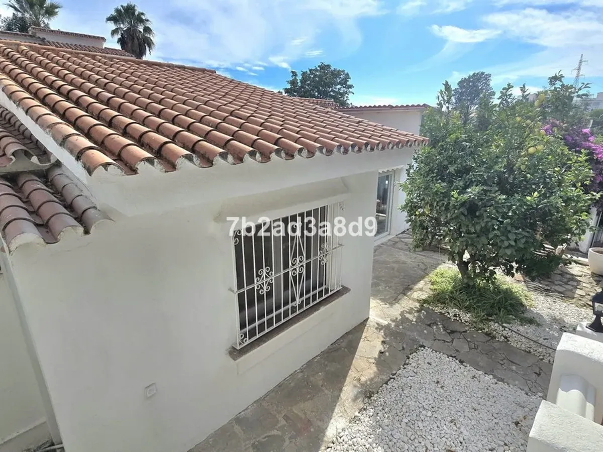 3 Bedroom Villa For SaleNueva Andalucía