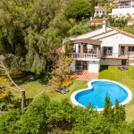 Elegant 4-Bedroom Villa with Private Pool in El Rosario, Marbella East 4