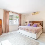 Elegant 4-Bedroom Villa with Private Pool in El Rosario, Marbella East 9