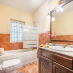 Elegant 4-Bedroom Villa with Private Pool in El Rosario, Marbella East 10