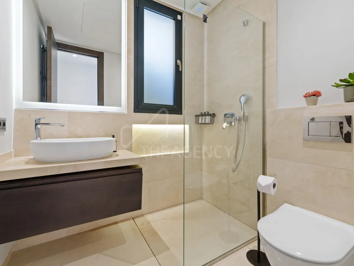 Contemporary Villa Within a Secure Gated Community - Nueva Andalucia