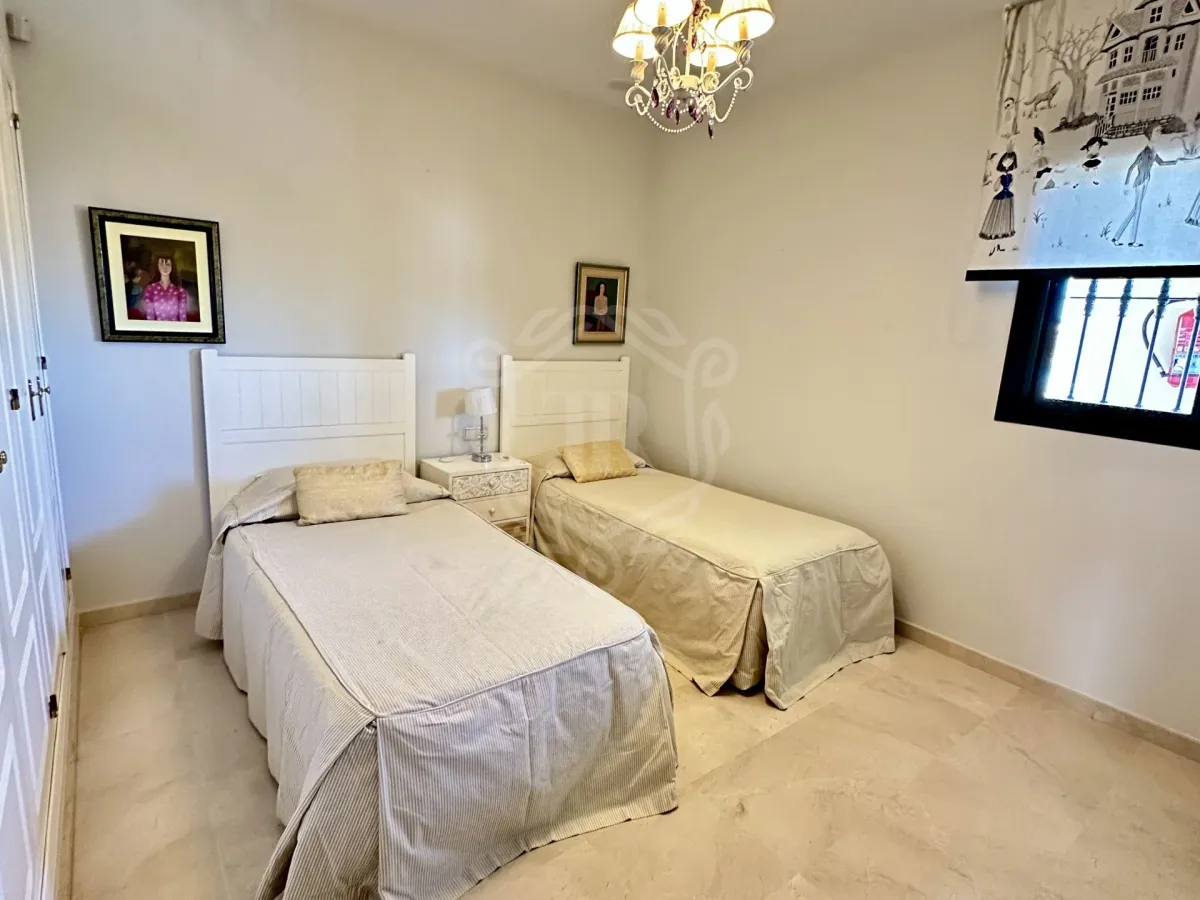 Elegant Two-Bedroom Apartment with Panoramic Golf Views in Guadalmina Alta