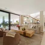 Refined Frontline Golf Villa - Nueva Andalucía, Marbella 3