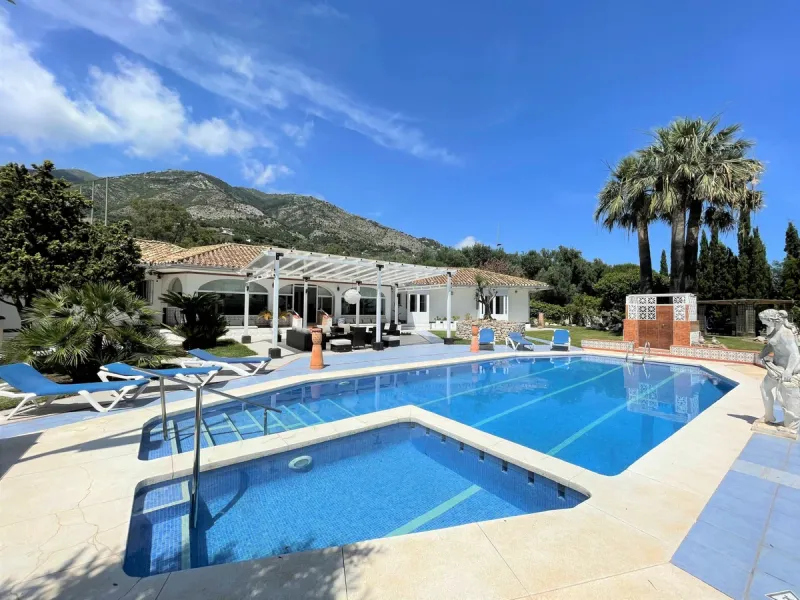 7 Bedroom Villa For SaleMijas