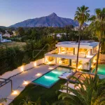 Modern Villa with Seamless Indoor–Outdoor Living - Nueva Andalucía, Marbella 1