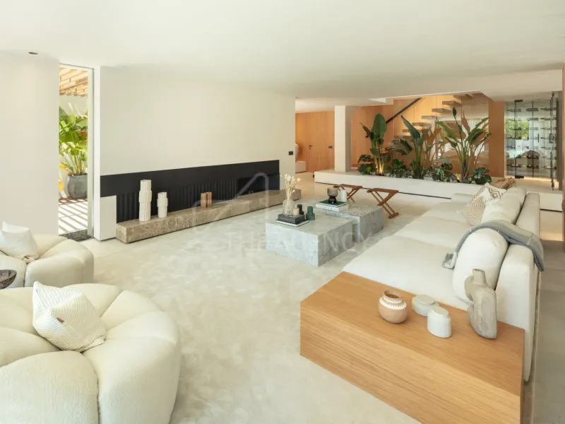 Modern Villa with Seamless Indoor–Outdoor Living - Nueva Andalucía, Marbella