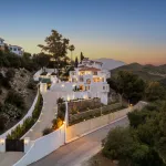 Renovated Villa in a Gated Community Near Puerto Banús – Atalaya de Río Verde 7