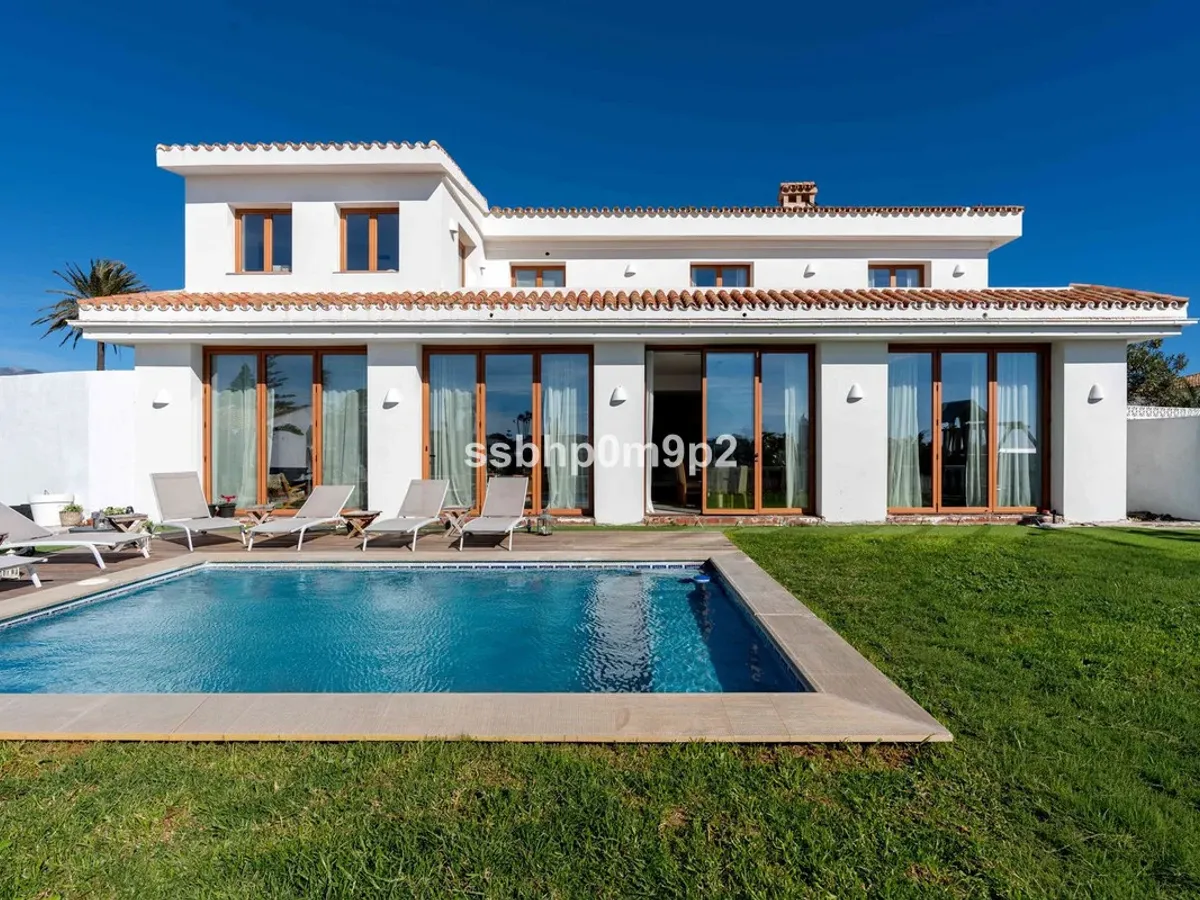 5 Bedroom Villa For SaleMijas Costa