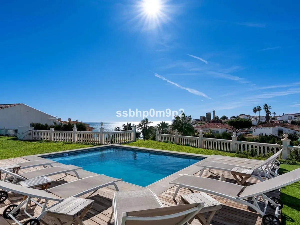 5 Bedroom Villa For SaleMijas Costa