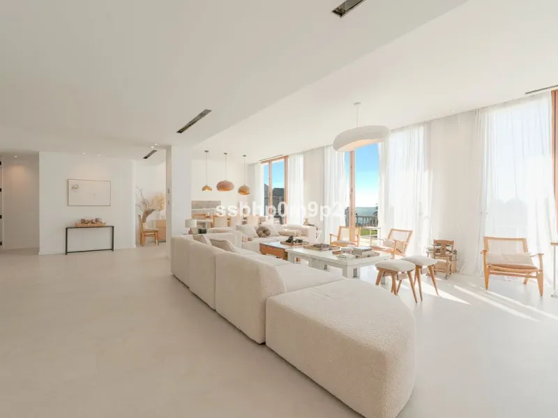 5 Bedroom Villa For SaleMijas Costa