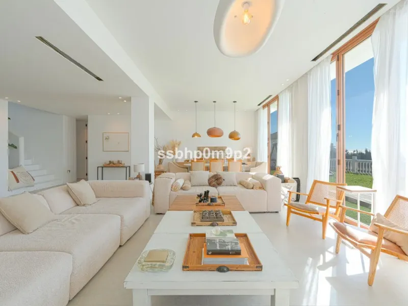 5 Bedroom Villa For SaleMijas Costa