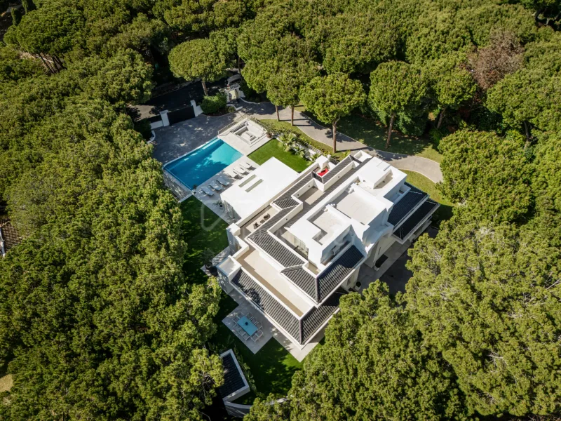 Villa Mia - Contemporary Beachside Villa - Marbesa, Marbella East