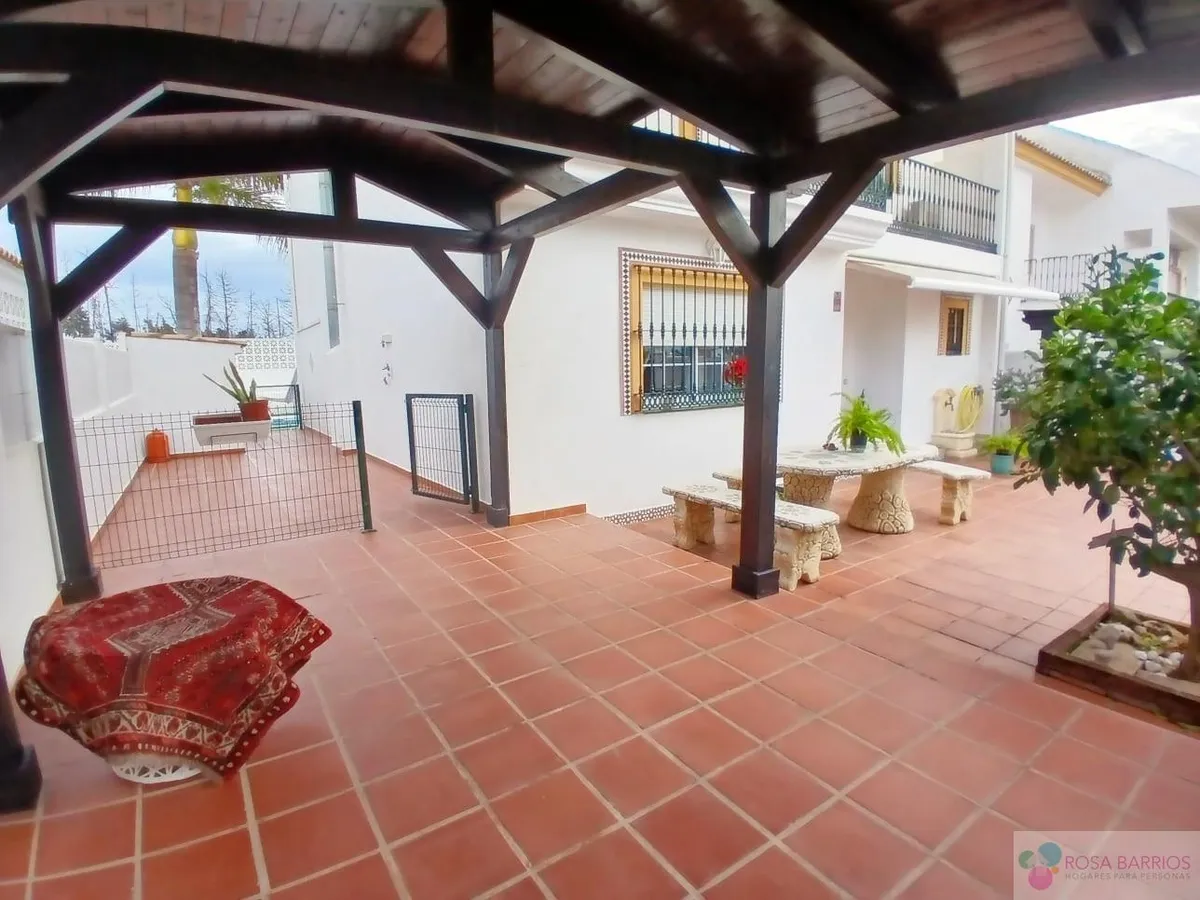 For sale of house in San Pedro de Alcántara, tiro pichon