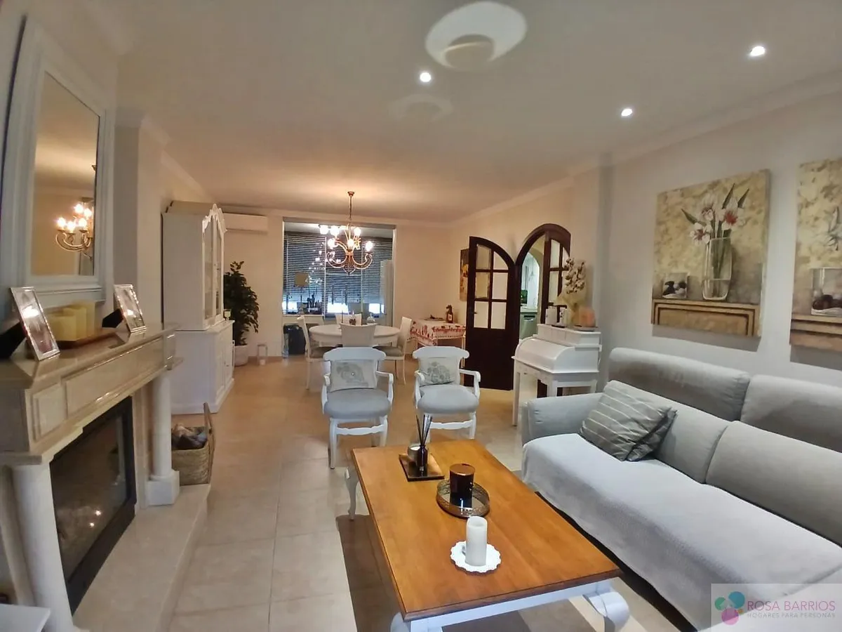 For sale of house in San Pedro de Alcántara, tiro pichon