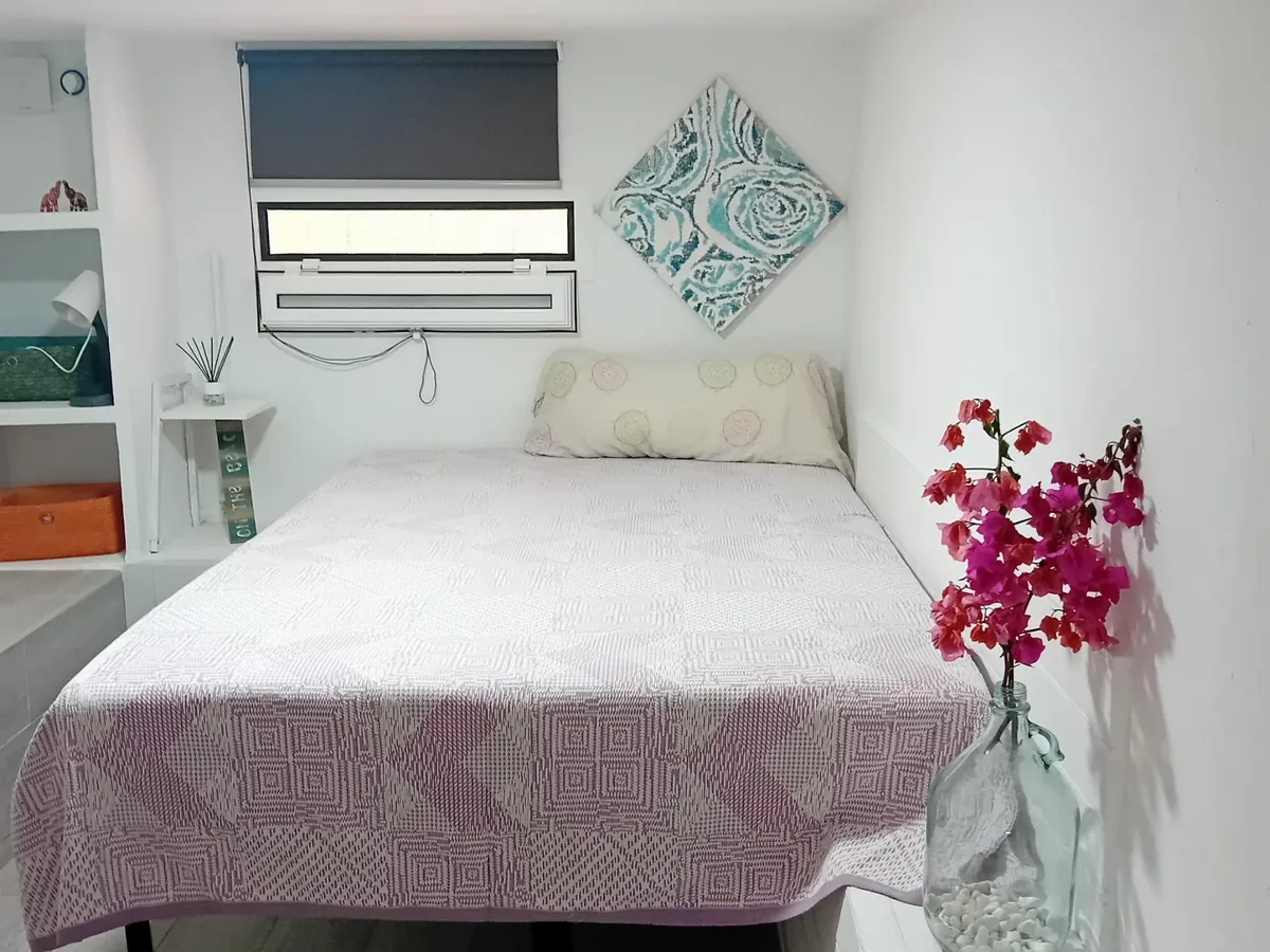 For sale of study in Estepona, Parque Antena