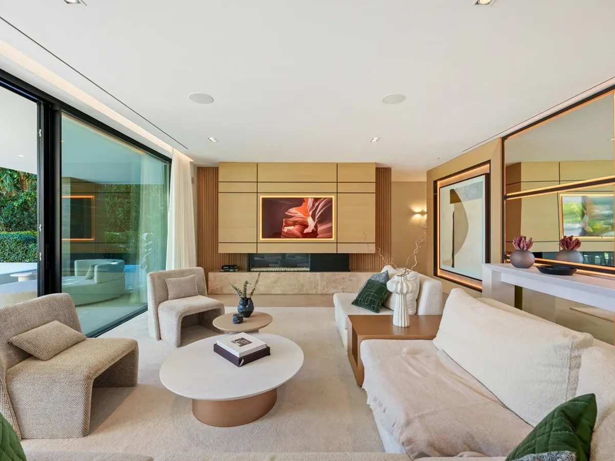 5 Bedroom Villa For SaleNueva Andalucía