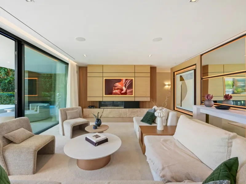 5 Bedroom Villa For SaleNueva Andalucía