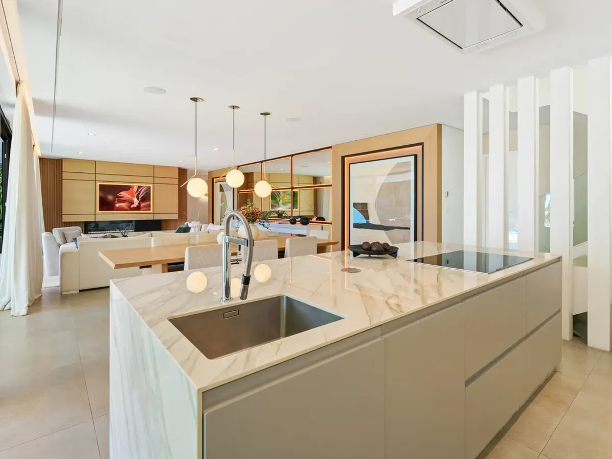 5 Bedroom Villa For SaleNueva Andalucía