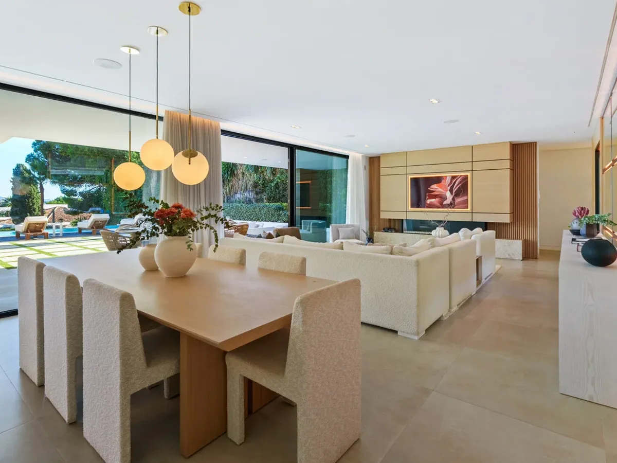 5 Bedroom Villa For SaleNueva Andalucía