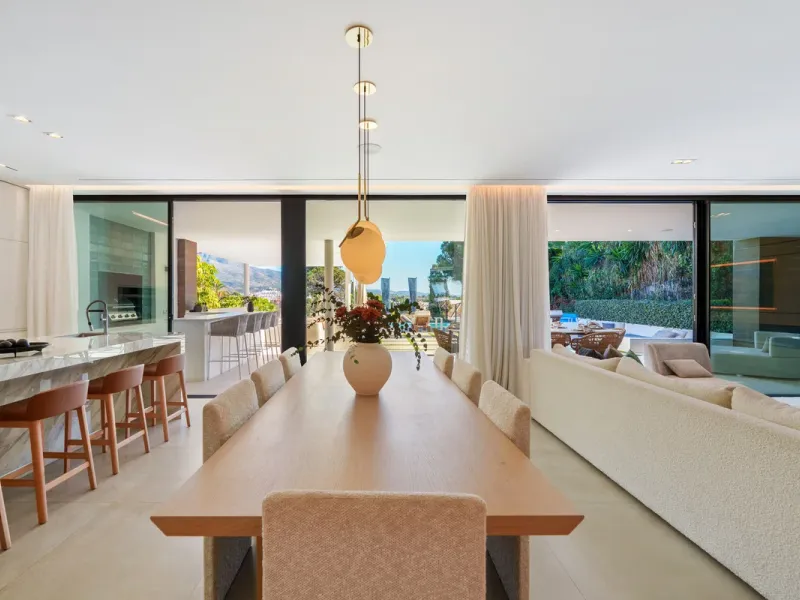 5 Bedroom Villa For SaleNueva Andalucía