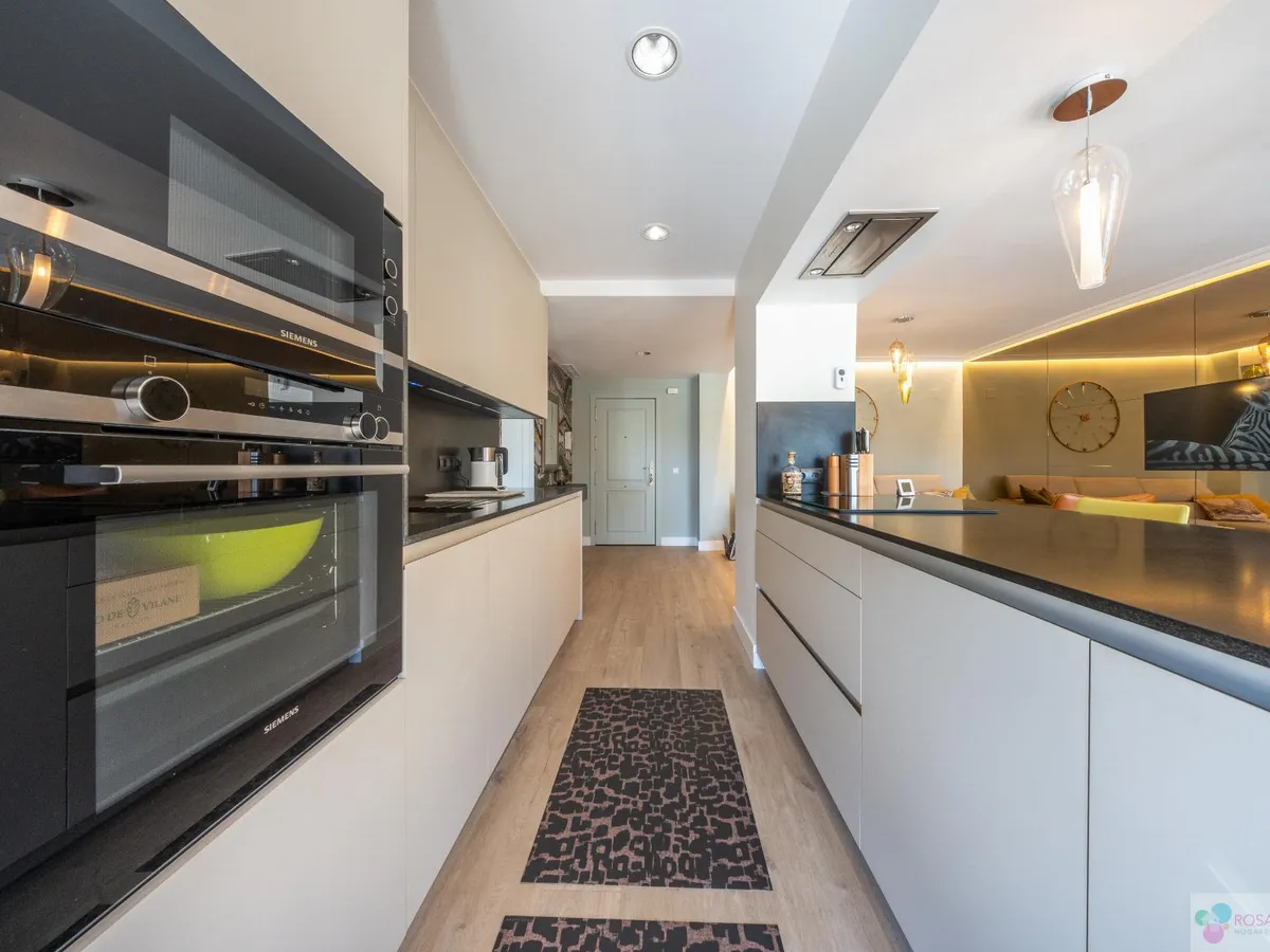 For sale of flat in Nueva Andalucía, Altos del Rodeo