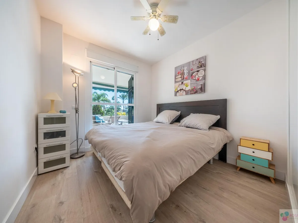 For sale of flat in Nueva Andalucía, Altos del Rodeo