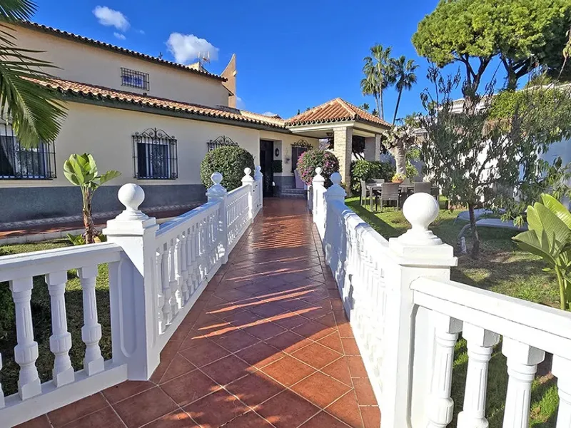 6 Bedroom Villa For SaleBenalmadena Costa
