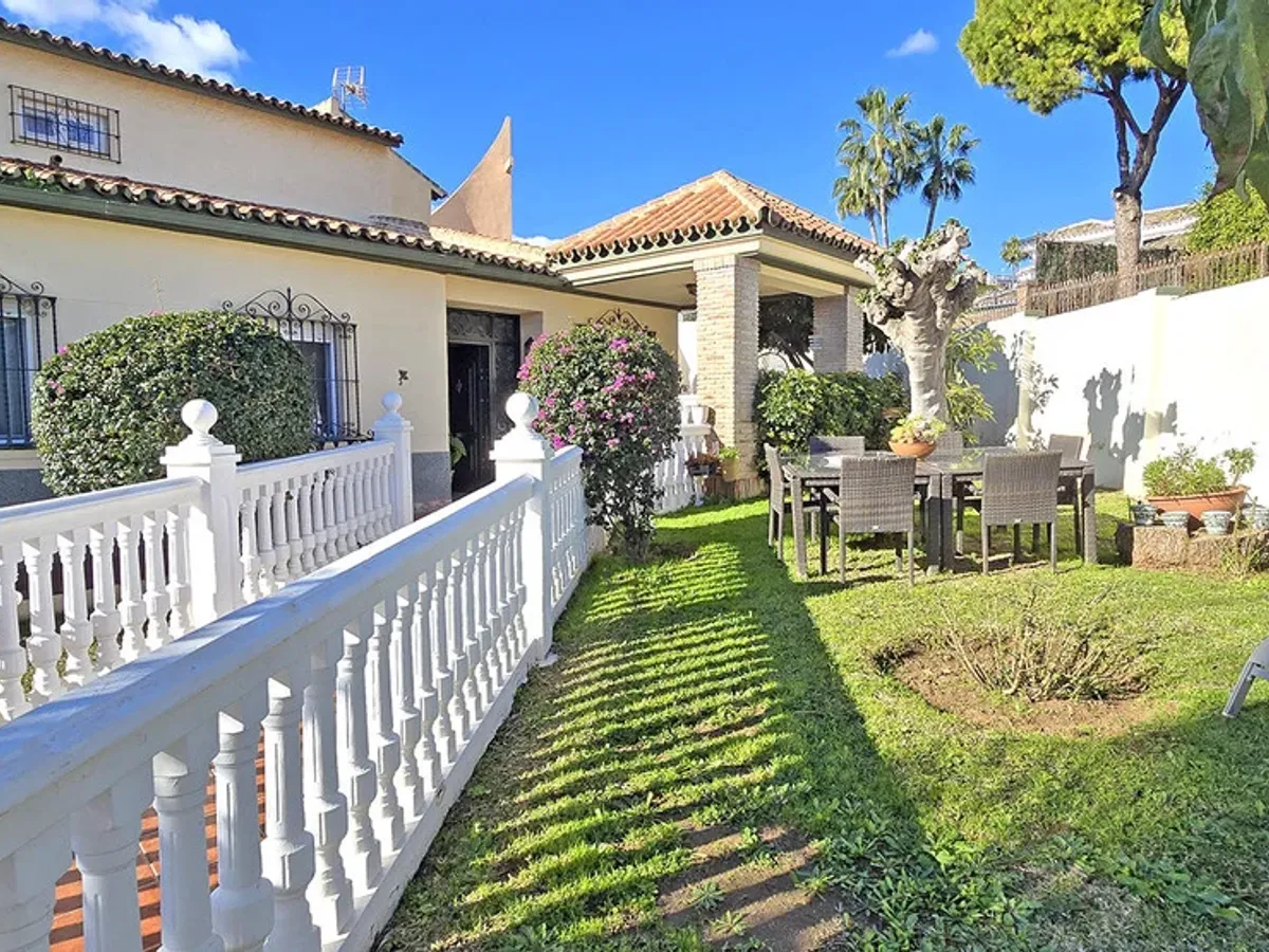 6 Bedroom Villa For SaleBenalmadena Costa