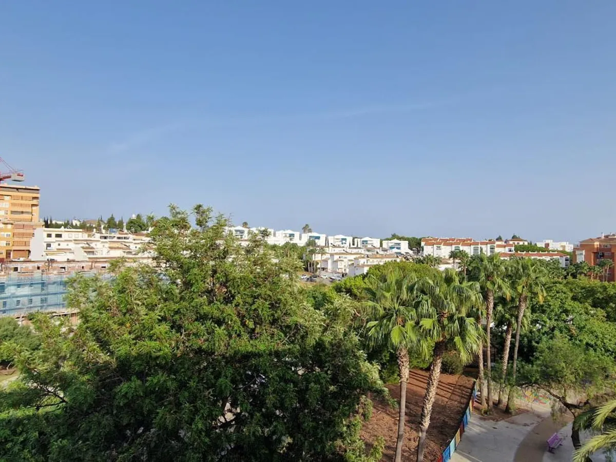 For sale of flat in Estepona, Zona Norte