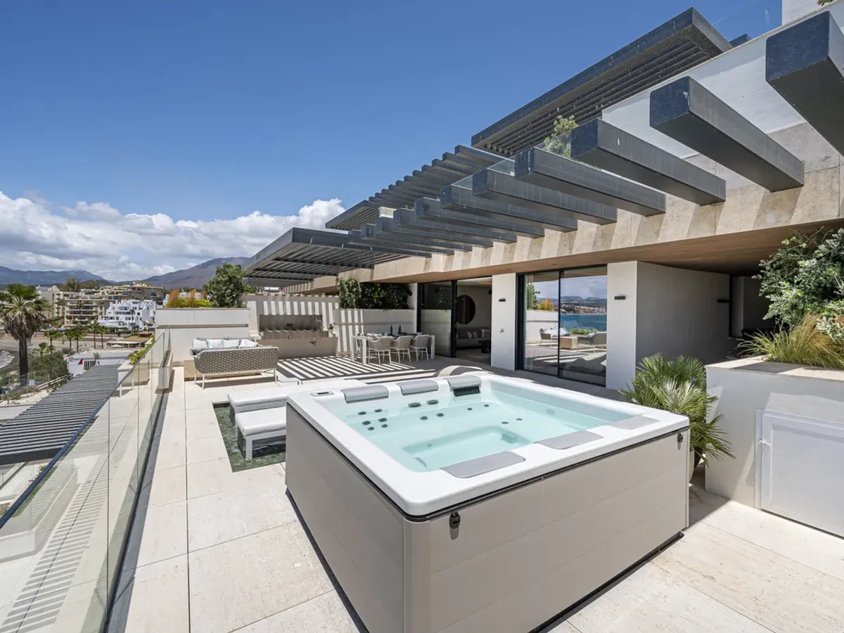 2 Bedroom Apartment For SaleEstepona