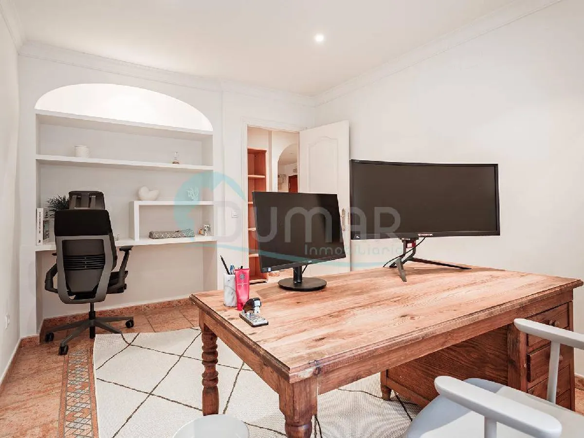 Se vende Amplia oficina en San Pedro | 295.000 €, 107 m²