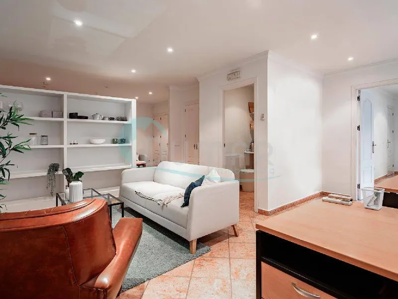 Se vende Amplia oficina en San Pedro | 295.000 €, 107 m²